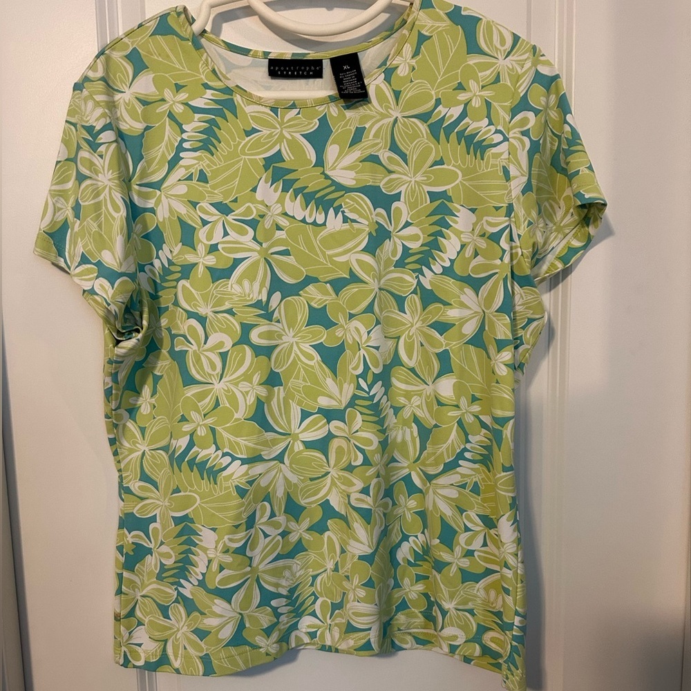 Apostrophe Green and White Floral Short-Sleeve Top